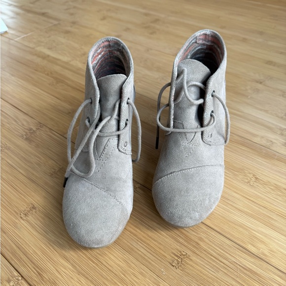 Toms Tan Ankle Booties with Concealed Wedge Heel - Picture 3 of 6